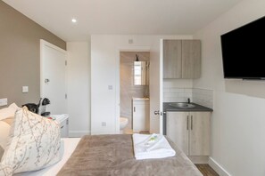 Apartment | 1 bedroom - Modern Studio Retreat (London)