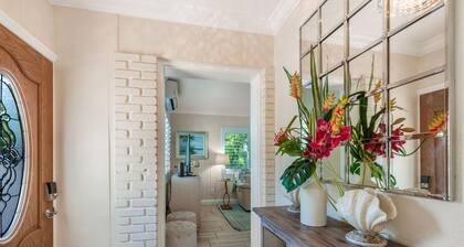 Private Villa With Courtyard