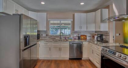 Sunny Escape-heated Pool