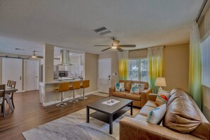 House | 3 bedrooms - Sunny Escape-heated Pool (Seminole)