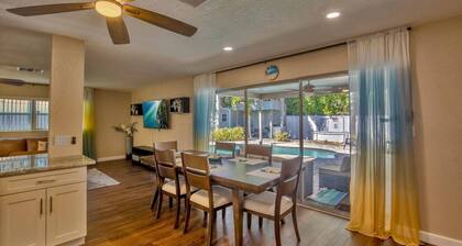 Sunny Escape-heated Pool