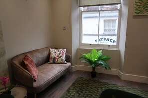 Apartment | 2 bedrooms - Quaint Retreat in Sherborne s Historic District (Sherborne)