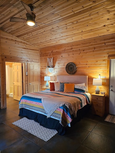 Honey Bear Haven Suite 4