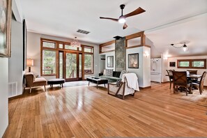 House | 3 bedrooms - Whispering Hollow in Eureka Springs (Eureka Springs)