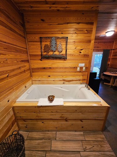 Honey Bear Haven Suite 1