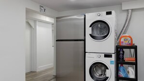 House - Cozy Bsmt Suite Near UBC Kits and DT Vancouver (Vancouver)