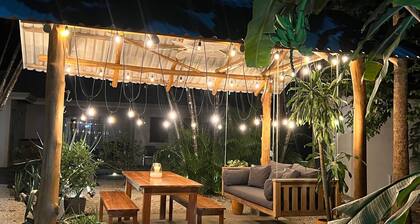 Casa Bonita - 5BR With Pool Walk to Beach