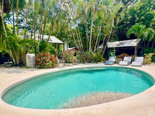 Casa Bonita - 5BR With Pool Walk to Beach