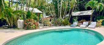 Casa Bonita - 5BR With Pool Walk to Beach