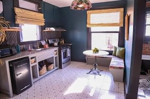 House | 1 bedroom