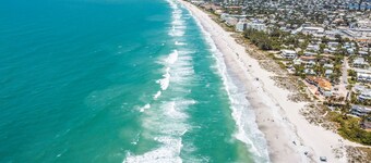 AMI Du Soleil Steps to the Beach Heated Pool