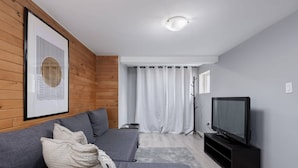 House | 4 bedrooms - Spacious 4BR Retreat Near YVR and DT (Vancouver)