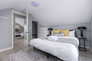 House - Spacious 4BR Retreat Near YVR and DT (Vancouver)