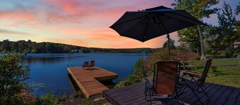 湖畔碼頭熱水浴缸皮划艇遊戲  設施度假屋  