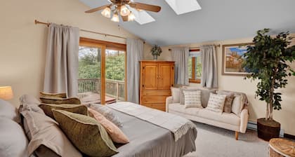 Lakefront Escape - Family Friendly Kayaks