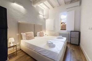 2 bedrooms, iron/ironing board