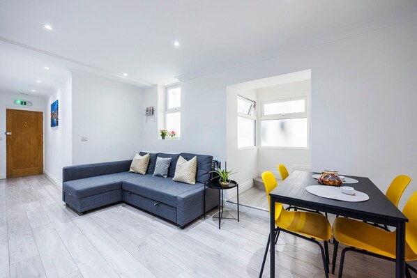 Apartment | 3 bedrooms - 3 Bed 3 Bathroom Flat in Kensington A (London)