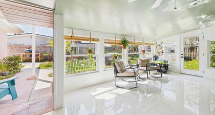 3 Bedroom 2 Bath Beachside House With Hot Tub