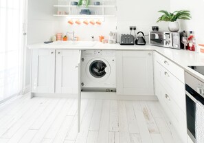 Apartment | 2 bedrooms - Seaview Apt Turner Contemporary Margate By Adliv (Margate)