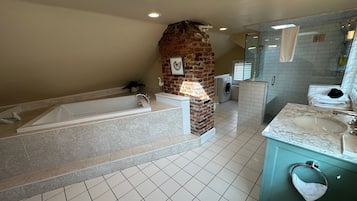 House | Bathroom