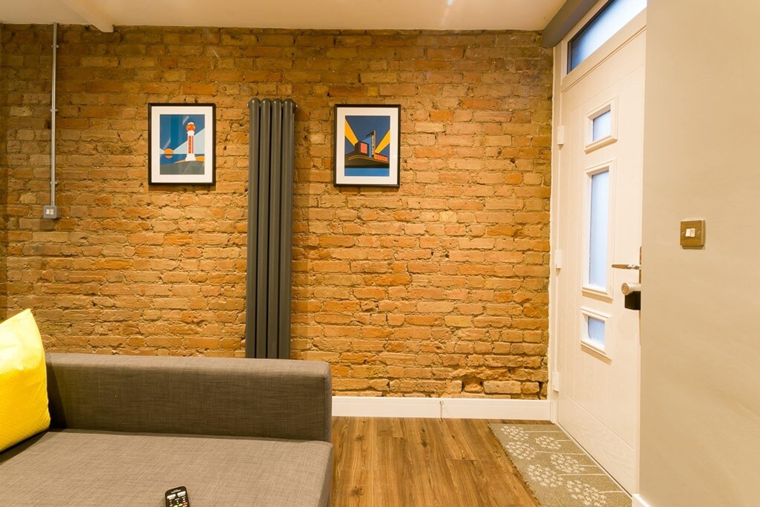 2 bedrooms