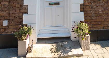 Dreamland Cottage Margate by Adliv