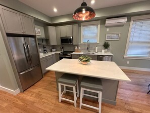 Apartment | 5 bedrooms - Brand New Construction! 3 Unit/5 Bed Property (Newport)