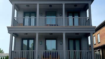 5 bedrooms