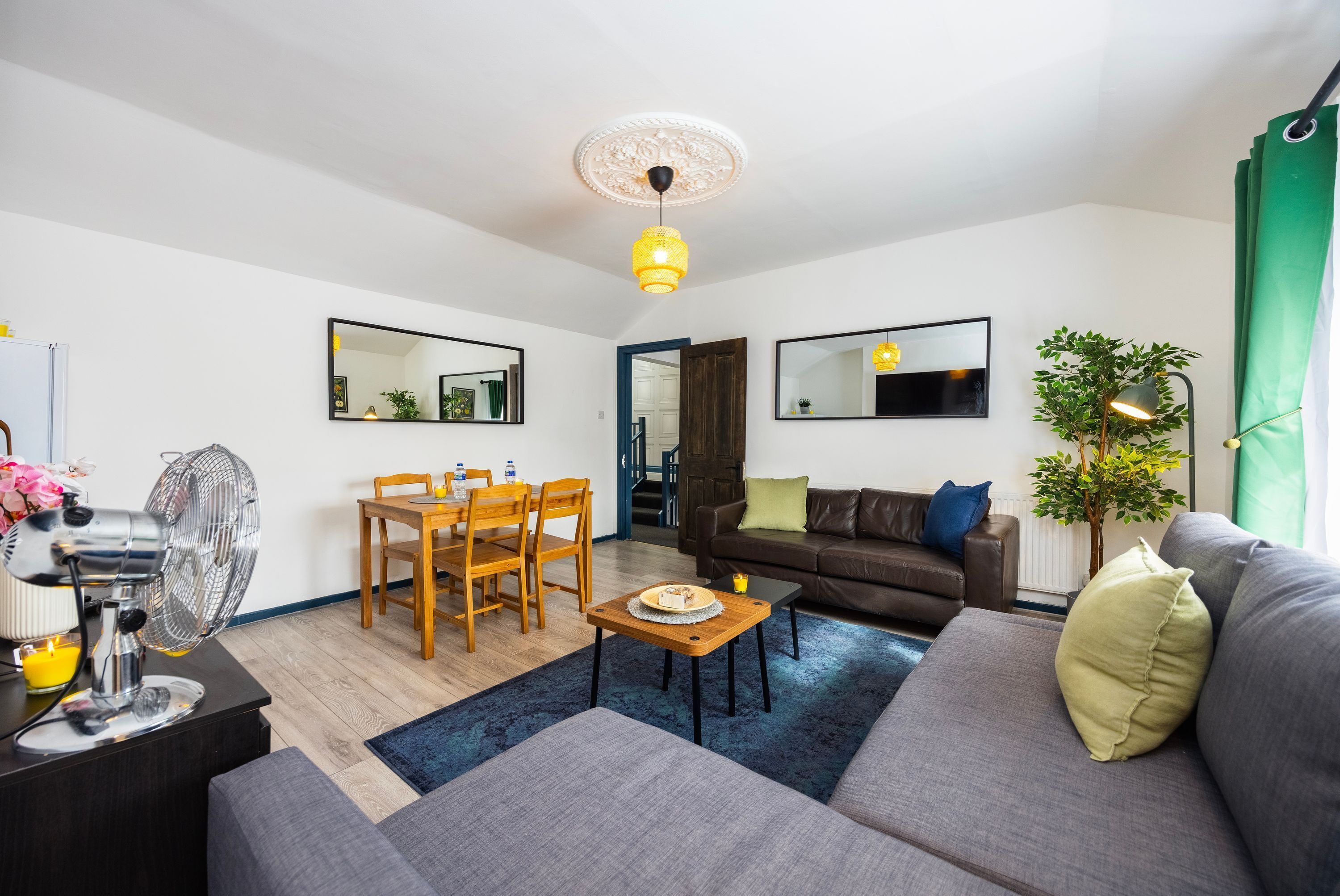 Hus | 2 soverom og skrivebord
