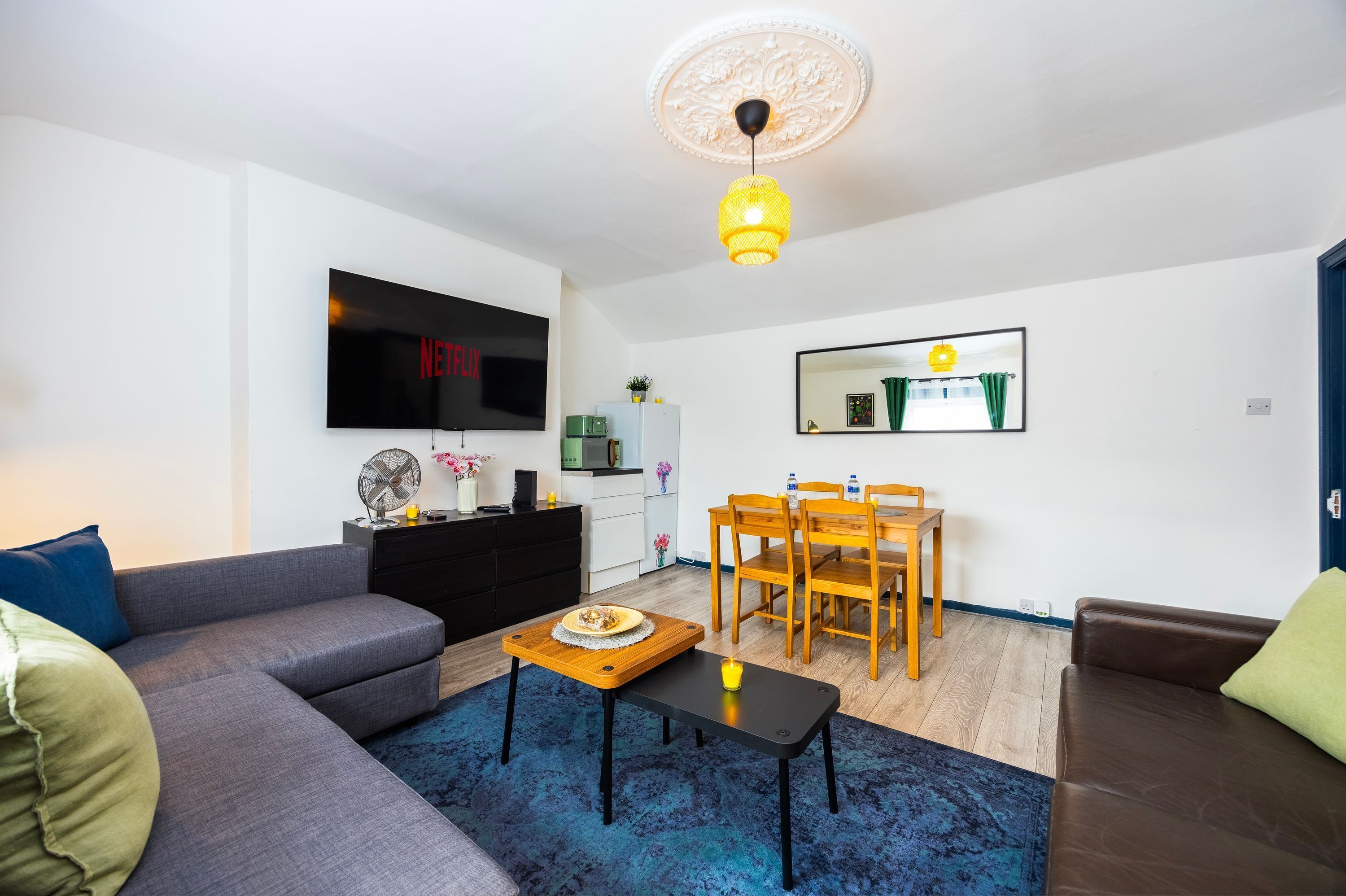 Hus | 2 soverom og skrivebord