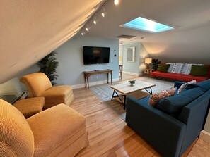Apartment - 86 Dr Marcus House - Popular Broadway Area (Newport)