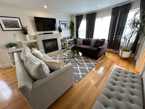 Apartment | 6 bedrooms - 86 Dr Marcus House - Popular Broadway Area (Newport)