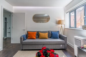House | 1 bedroom, desk - Perfect London Old Brompton Apartment (London)