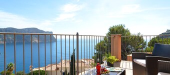 Villa With Incredible sea Views and Pool Sleeps 7