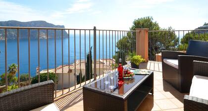 Villa With Incredible sea Views and Pool Sleeps 7