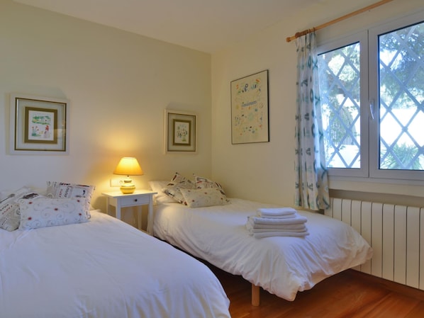 4 bedrooms