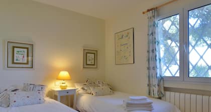 Villa With Incredible sea Views and Pool Sleeps 7