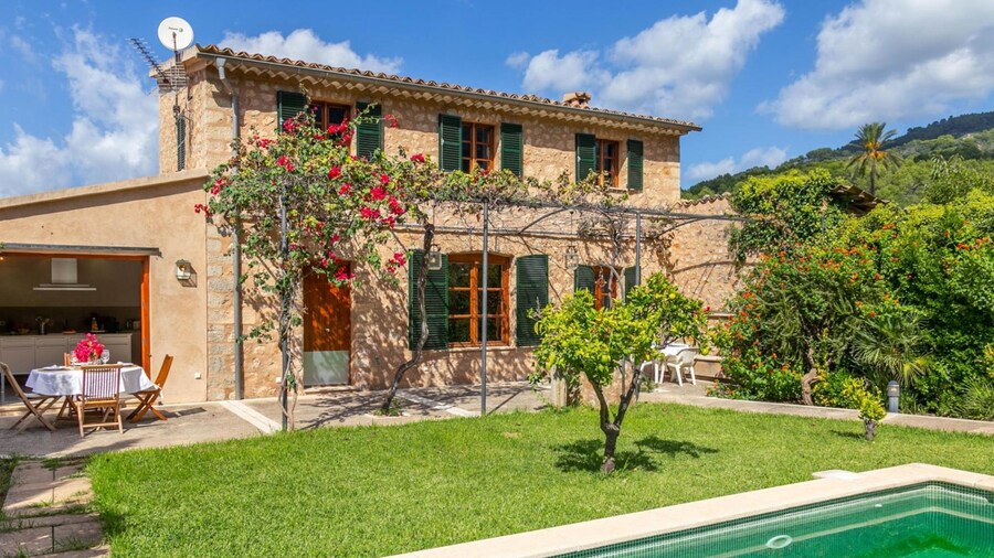 Beautiful Mallorcan Villa With Pool in Soller