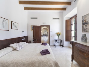 6 bedrooms