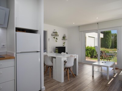 Apartament amb Piscina i Parquing Baixos amb Jard