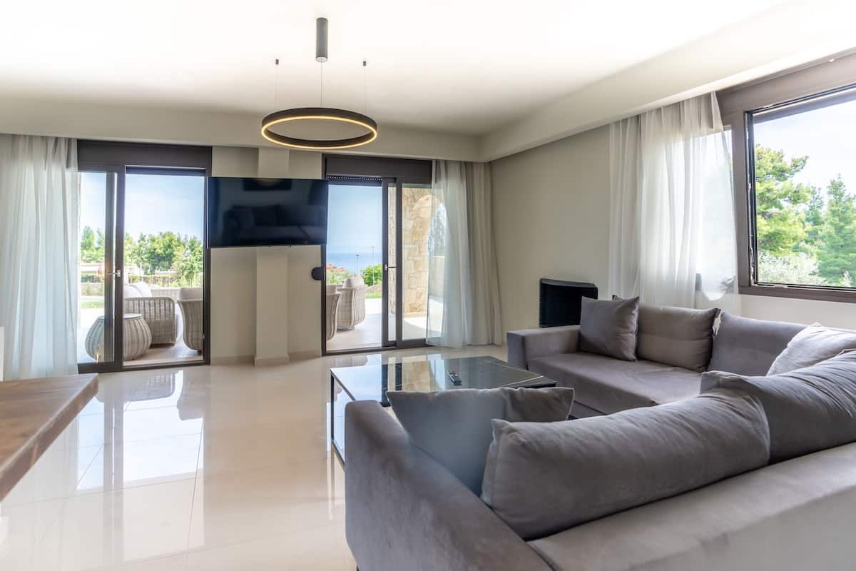 Villa, Smoking | 15 bedrooms