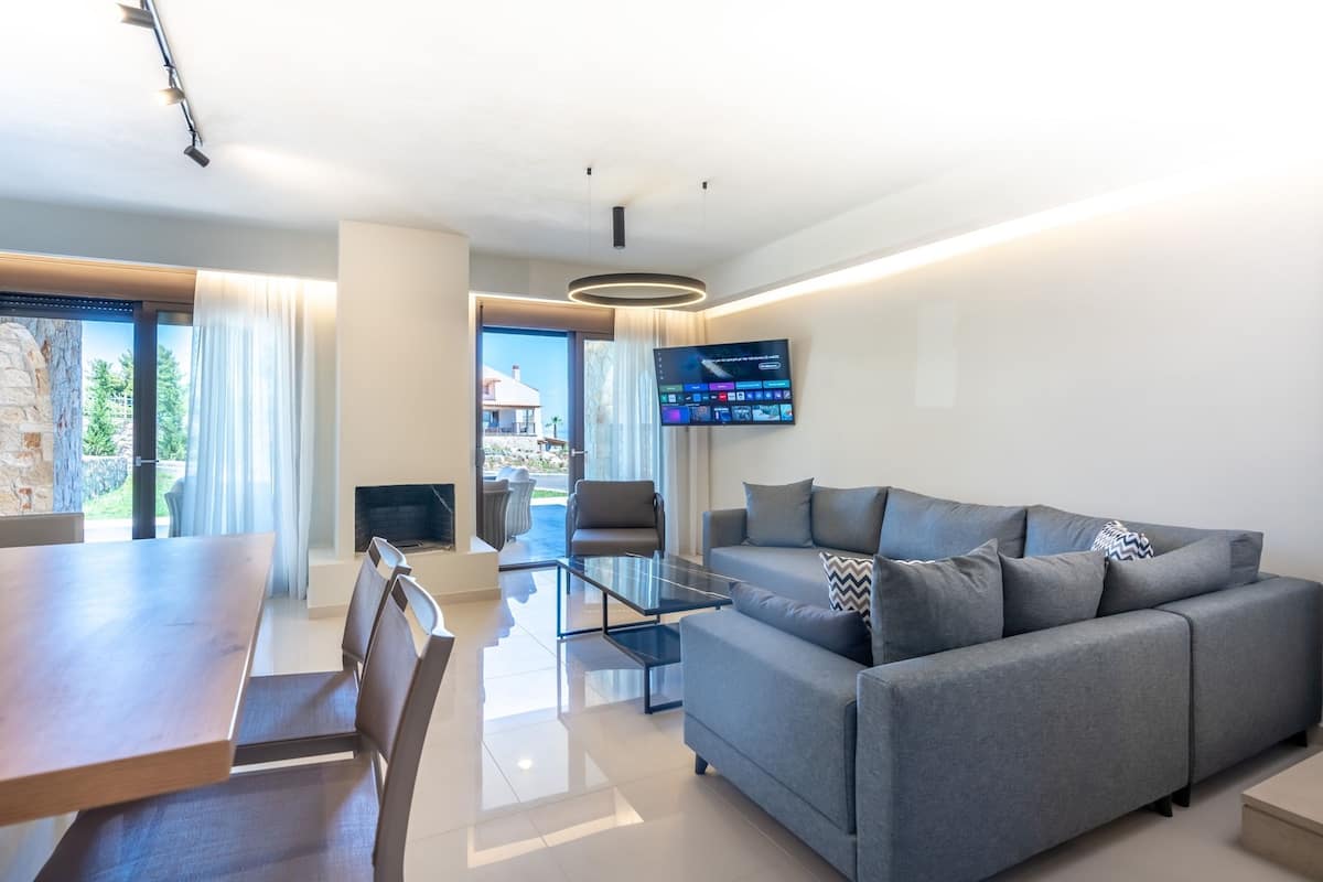 Villa, Smoking | 15 bedrooms