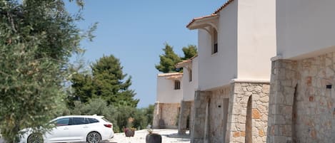 Villa, Smoking | 15 bedrooms