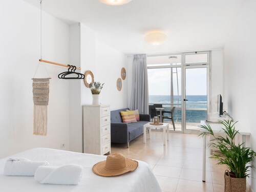 Loft on Las Canteras Beach Terrace sea Views Wifi