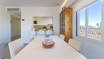 House, Smoking | 3 bedrooms, Internet