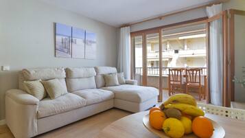 House, Smoking | 2 bedrooms, Internet