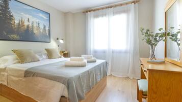 House, Smoking | 2 bedrooms, Internet
