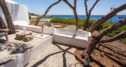 Villa CAN Pirata Seafront Villa FOR 10 People