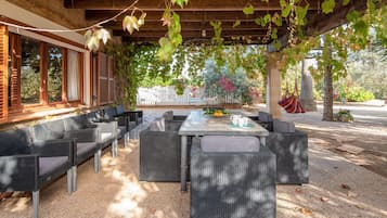 House, Smoking | 5 bedrooms