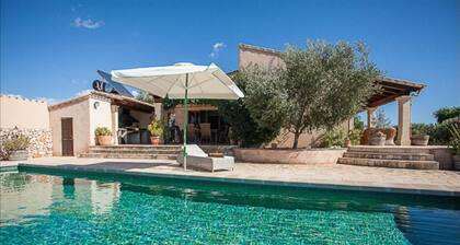 Villa Favela With Pool Near ES Trenc